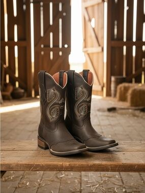 Verthali Exotic Women’s Cowboy Boots, size 6